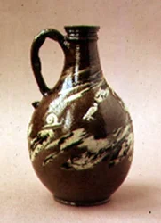 Flaska i stengods med marmorerad dekor av J.Dwight, Fulham Pottery, sent 1600-tal.