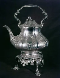 Tekanna och vattenkokare med lampställ och brännare av Mrs Barnard, London, 1852 (silver)