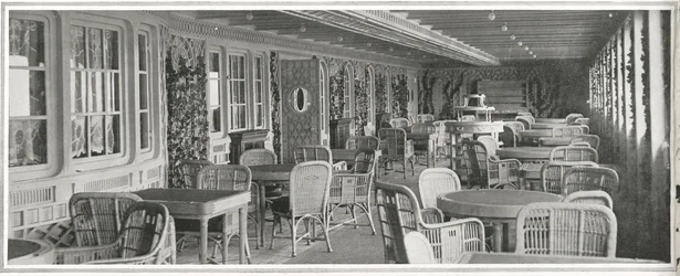 Det överdådiga parisiska kaféet på Titanic, med dess spaljé och klätterväxter, från "The Sphere", 20 april 1912 (litho) (detalj av 450874)
