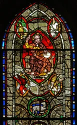 Fönster som föreställer Kristus i Majestät omgivna av evangelistsymboler