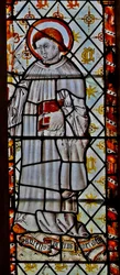 Fönster n2 föreställande St Peter Exorcisten