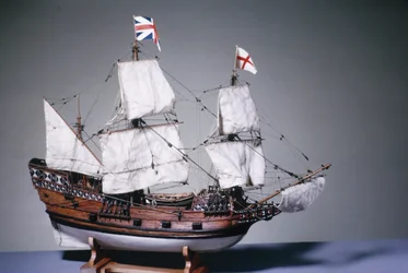 1:60-modell av majblomman från 1620 (trä) (se även 3220)