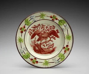 Tallrik, c. 1818-1846 (blyglaserat lergods med transfertryck och emalj)
