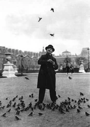 En fågeltjusare, Paris, 1931.