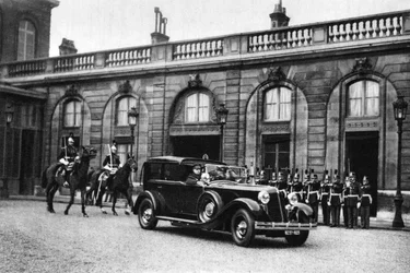 Republikens president går ut, Paris, 1931