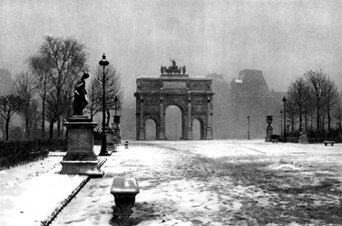 Tuilerierna under snö och Carrousel Arch, Paris, 1931.