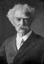 Samuel Langhorne Clemens, amerikansk humorist, romanförfattare, författare och föreläsare, 1910.