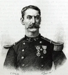 Porträtt av befälhavare Joseph Gallieni, under expeditionen i Afrika (1879-1882). Gravyr av E. Ronjat efter ett fotografi för att illustrera berättelsen "Exploration du Haut Niger (Haut Niger)" (nuvarande Mali) av befälhavare Joseph Gallieni (1849-1916) fr