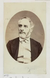 Delescluze Louis Charles (1809-1871). Journalist, han dömdes flera gånger, till böter och fängelse i Cayenne, för sina demokratiska och socialrevolutionära idéer (1830). Vald till Kommunens råd, medlem av kommittén för...