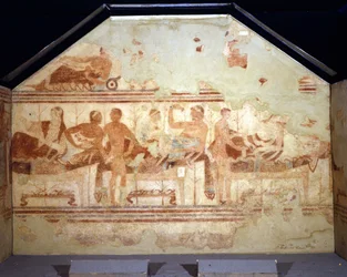 Bankett scen. Fresk på väggen av den etruskiska graven som kallas "" tomb of the boat"" (della nave). Tarquinia 470-400 f.Kr
