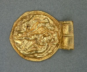 Präglat bulla hänge. Etruskisk civilisation, 400-talet f.Kr.