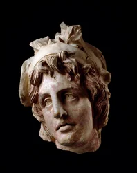 Etruskisk civilisation: feminin chef för Amazonas. 2:a århundradet f.Kr. Från Arezzo Dim. 18 cm Arezzo, Museo Archeologico G.Clinio Mecenate, inv. 87674