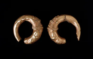 Gyllene örhängen, 450-400 f.Kr