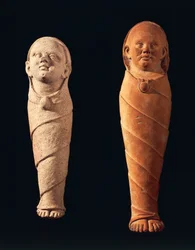Terrakotta ex-voto med bebisar, från votiven, från Tessennano (Lazio). Etruskisk civilisation, 400-talet f.Kr.