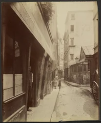 I hörnet av Rue de Venise, vid nr 14 (4:e)