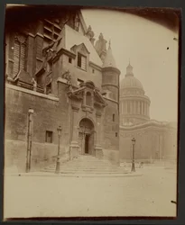 [Saint-Étienne-du-Mont-kyrkan och Panthéon]