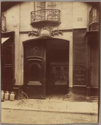 Hus, 10 rue du Petit-Pont, rivet