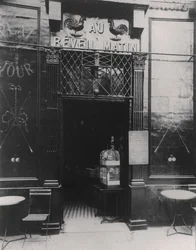 När du vaknar på morgonen, rue Amelot, 11:e arrondissement, Paris