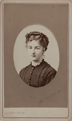 Porträtt av Jane Dieulafoy 1851-1916, ca. 1880.