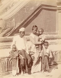 Burmesisk familj