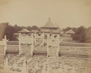 Interiör och bågar av himlens tempel där kejsaren offrar en gång om året, i den kinesiska staden Pekin, oktober 1860
