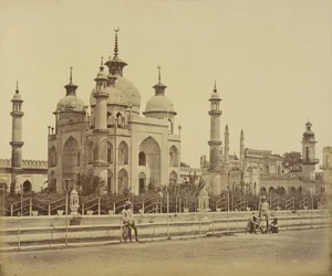 [Moské i Hussainabad Imambara]