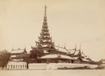 The Palace Mandalay (universums centrum)