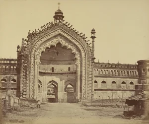 Rumi Durwaza, eller Konstantinopelporten