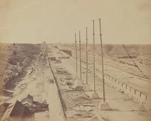 Toppen av muren från Anting Gate, Pekin, tagen i besittning av engelska och franska trupper, okt 1860.