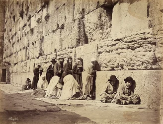 En grupp israeliter som ber vid klagomuren (eller västra muren), Jerusalem