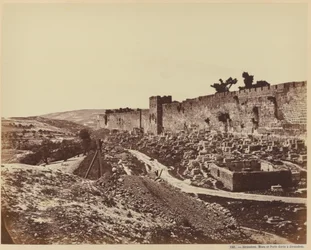 Jerusalem. Murar och Gyllene porten i Jerusalem.