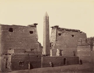 Luxortemplet: obelisk och pylon [Thebe]
