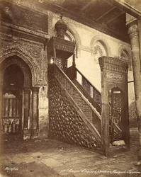 Minbad, antik trästol, inrymd i moskén i Ibn Tulun i Kairo, Egypten