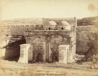 Vy över insidan av Golden Gate, i Jerusalem