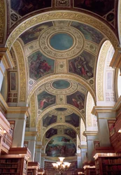 Utsikt över bibliotekstaket med förgylld stuckatur som omger räfflor som illustrerar bibliska och klassiska scener, 1844