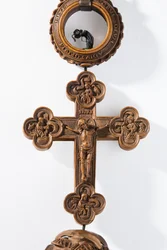 Henrik VIII:s radband, detalj av korset (buxbom)