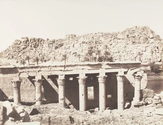 Ön Fileh Philæ, västra Colonnade - Ruiner sett från punkt L, 1851-52, tryckt 1853-54.