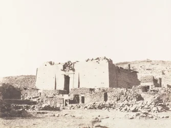 Kalabcheh Talmis, ruinerna av templet - fasad och inhägnadsvägg, 1851-52, tryckt 1853-54.