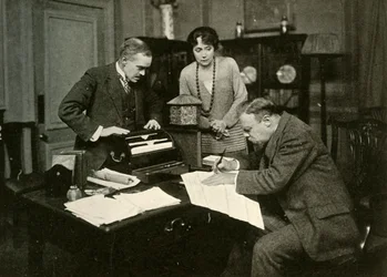 Hornblower kapitulerar, 1920, 1928.