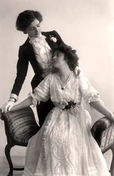 Lily Elsie 1886-1962 och Adrienne Augarde 1882-1913, engelska skådespelerskor, 1907.