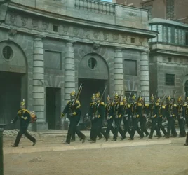 Väktbyte på slottet, Stockholm, Sverige, sent 1800-tidigt 1900-tal.
