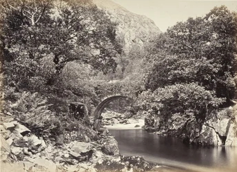 Beddgelert, Pont Aberglaslyn, sedd underifrån bron, nr 2. (517)