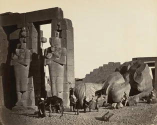 Fallen staty på Ramesseum, Thebe