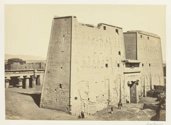 Den stora pylonen i Edfou, Övre Egypten