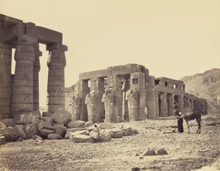Ramesseum i El-Kurneh. Thebe. Andra vyn