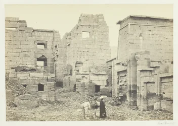 Tempelpalatset, Medinet Haboo, 1857.