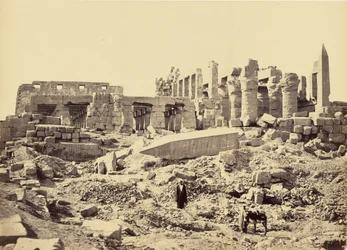 Templet i El-Karnak. Från sydost