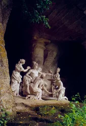 Thetis grotta; Apollon betjänad av nymfer. Skulptur av François Girardon (1628-1715)