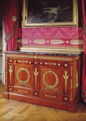 First Empire Style commode, 1804-15 (akacia, marmor och förgylld brons)