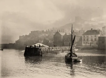Utsikt över hamnen, Whitby, North Yorkshire. 1884 (foto)